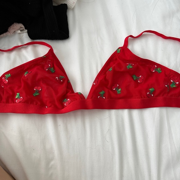 Bralette - Picture 2 of 2